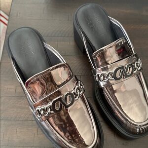 Naturalizer Women's Silver Mules. Sz 9. NWOB